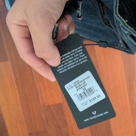 Relaxed straight, True religion jeans. (Waist 32 , length 34, never worn, new). - Picture 5 of 5